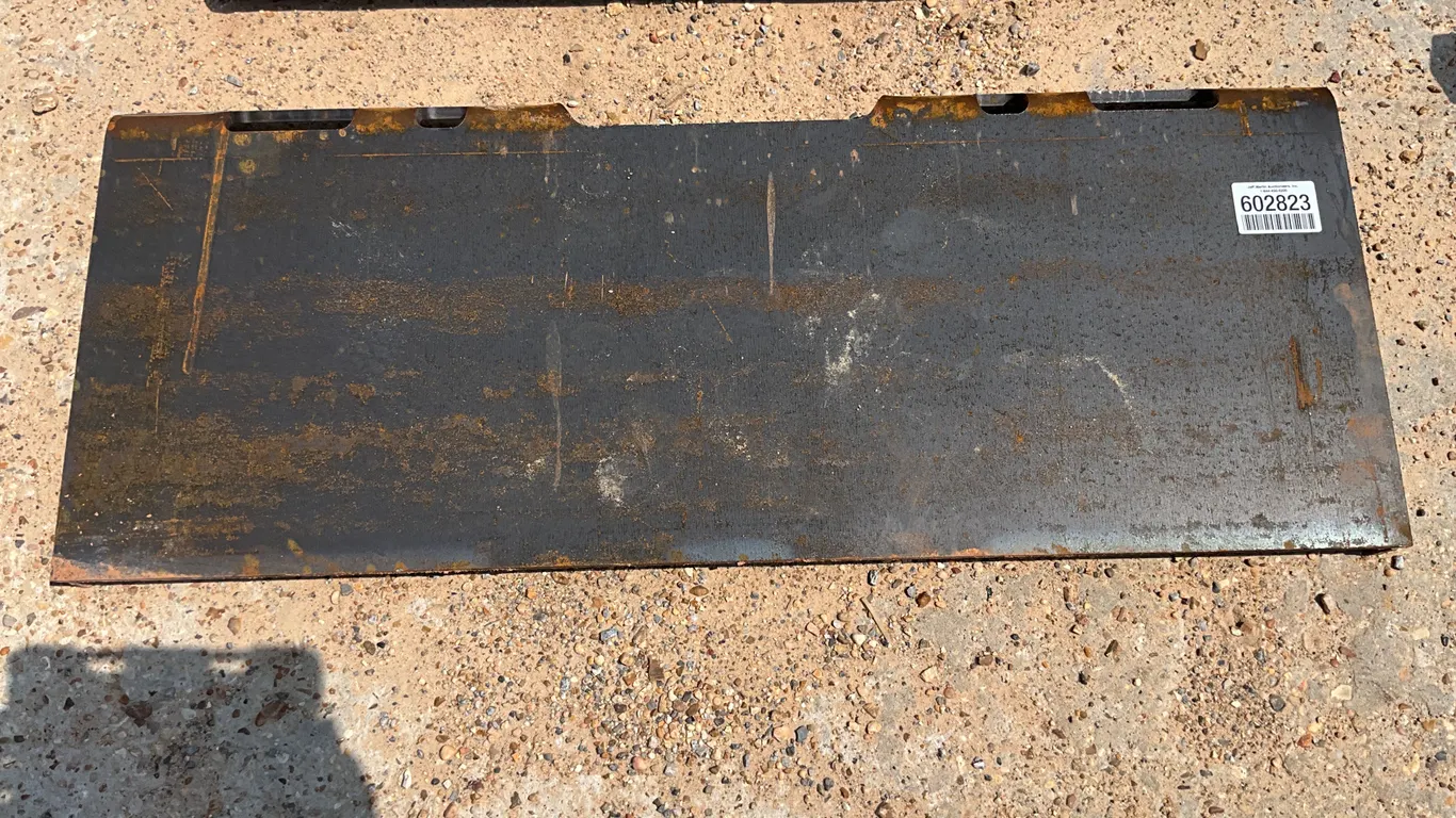 UNUSED WOLVERINE MOUNTING PLATE