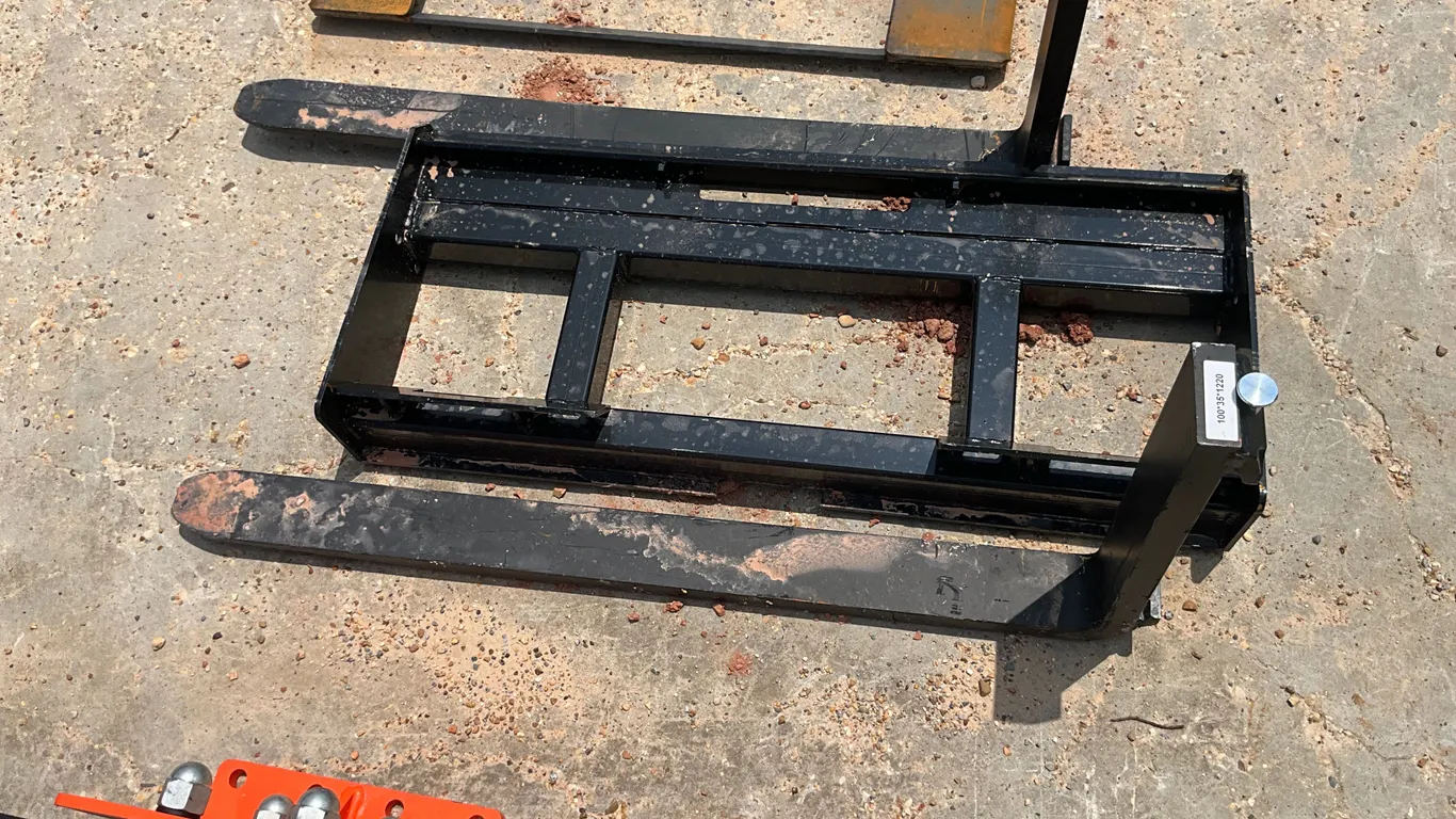 UNUSED 2026 WOLVERINE PFF2-13-45W FORKS W/ MAST SN: ZW-102