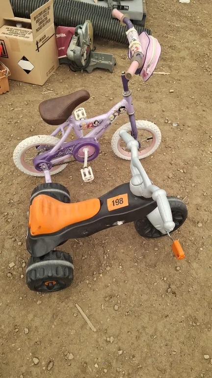 2 Kids bicycles