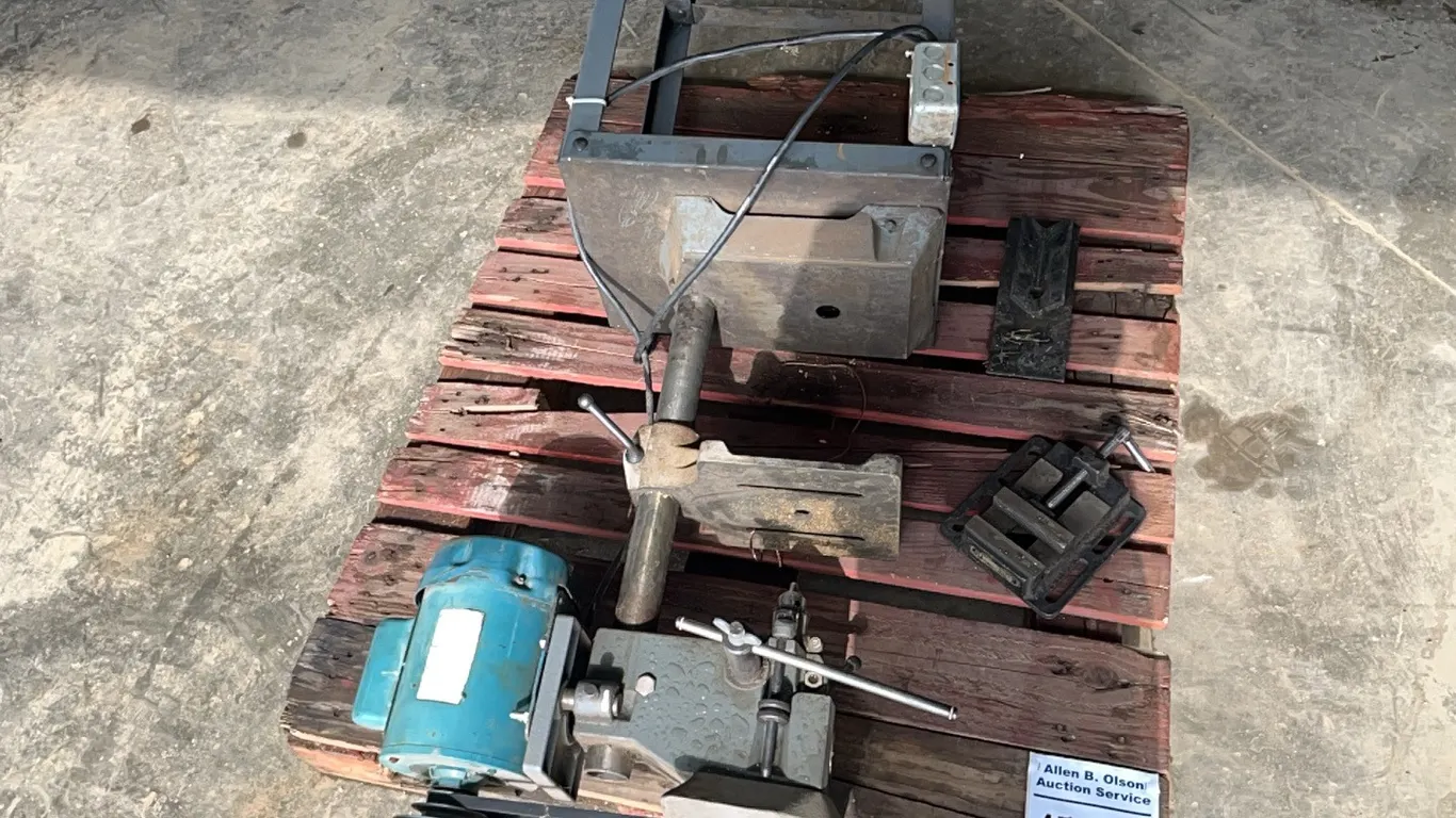 BEAVER DRILL PRESS, MADEMASTER DRILL PRESS VISE - LOCATED IN SHOP