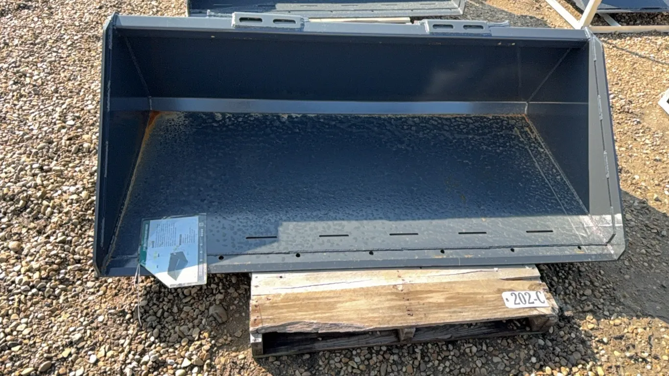 NEW/UNUSED WOLVERINE TDB-11-72W 72" SKID STEER TRACK DUTY BUCKET - s/n ZW-10163