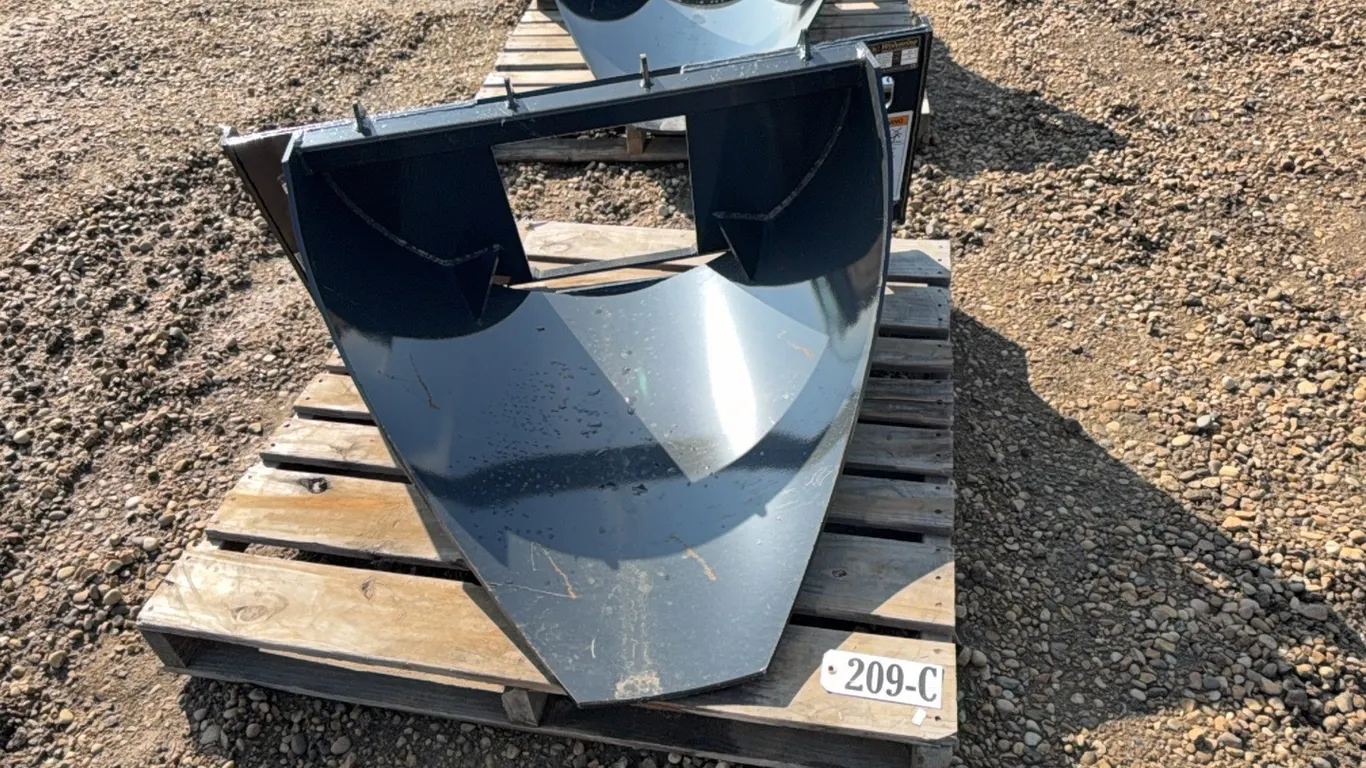 NEW/UNUSED WOLVERINE TD-13-36R SKID STEER TREE DIGGER/STUMP BUCKET - s/n ZW-10241