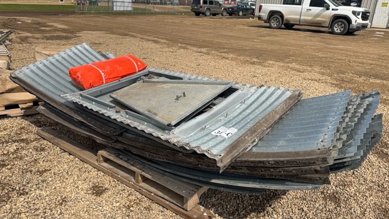 TWISTER GRAIN BIN