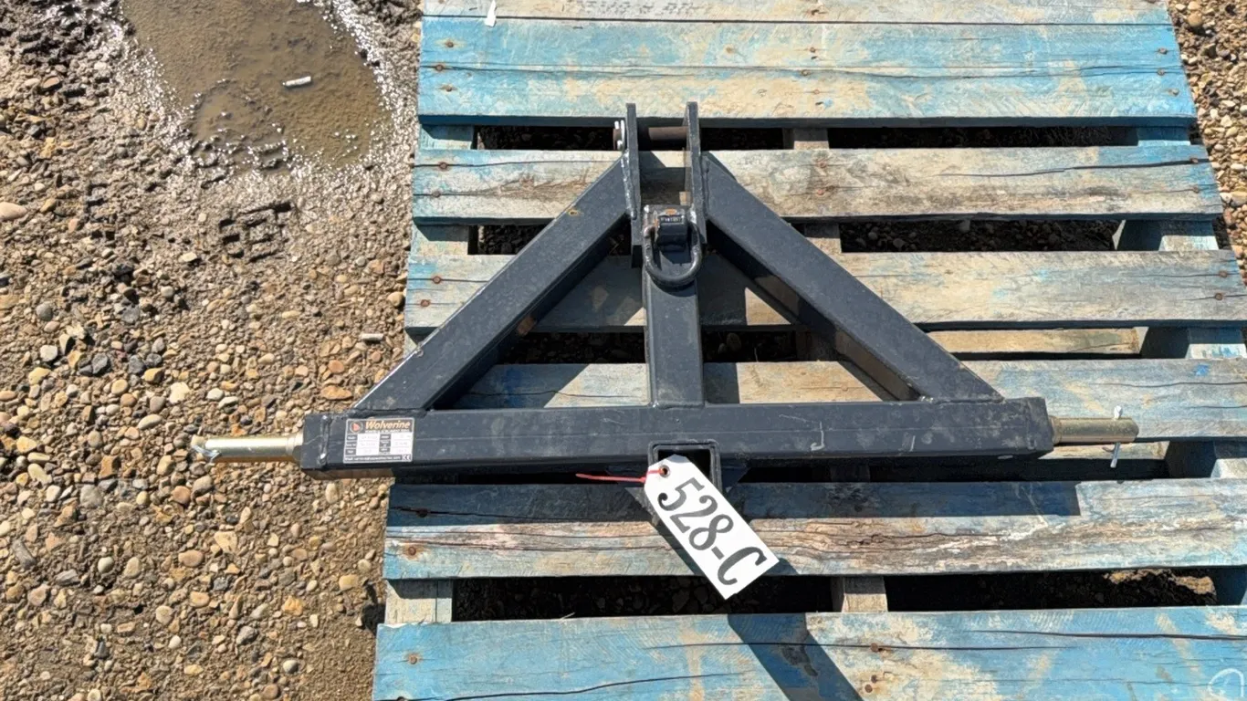 NEW/UNUSED WOLVERINE TQH-26-02C 3 PT QUICK HITCH - s/n ZW-05347