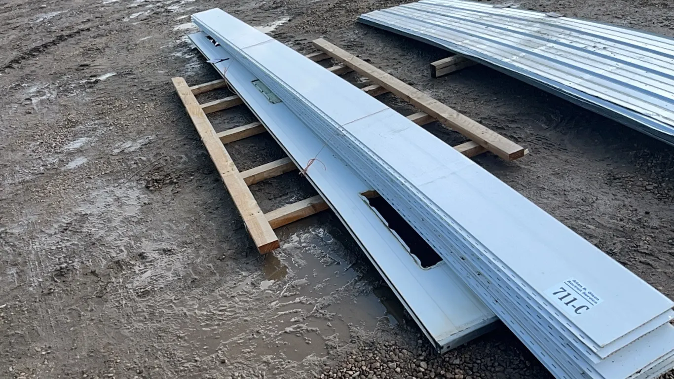 19 - PLASTIC PVC BARN LINERS 19' (L) x 12" (W)