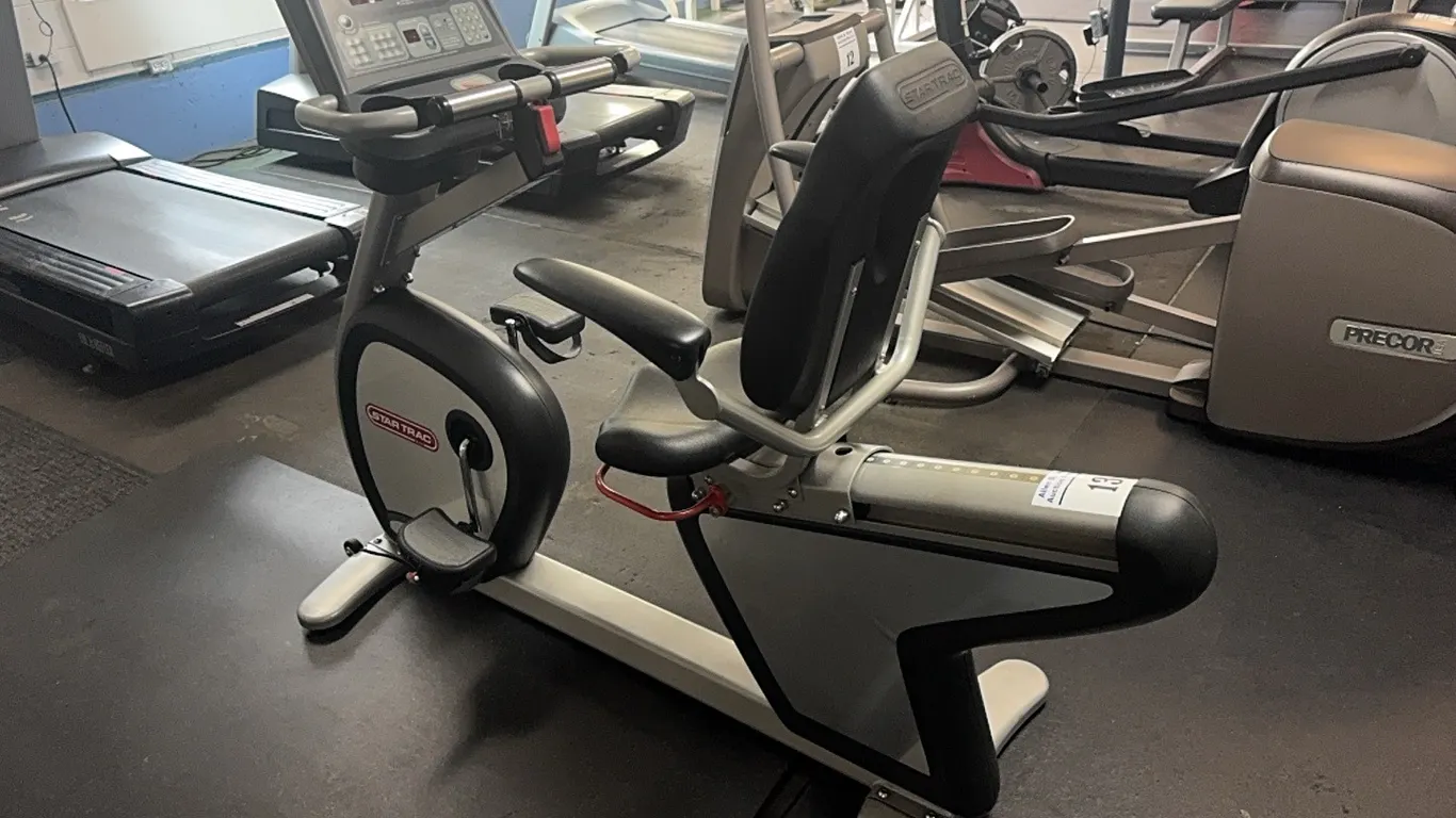 STAR TRAC 6400 RECUMBENT STATIONARY BIKE