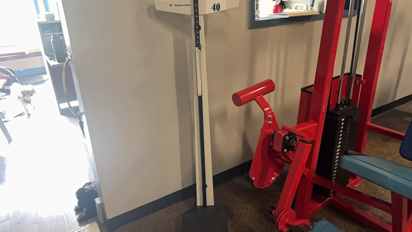 HEALTH O METER COMMERCIAL HEIGHT & WEIGHT SCALE