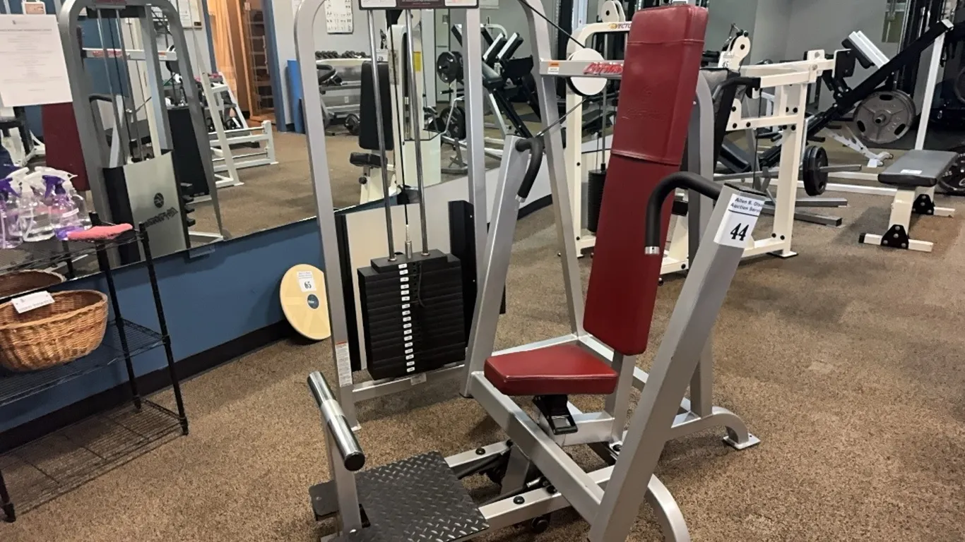 LIFE FITNESS PRO SERIES SEATED VERTICAL CHEST PRESS MACHINE