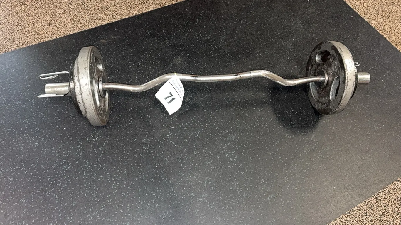 EZ CURL BAR w/ CAST IRON PLATES & CLIPS