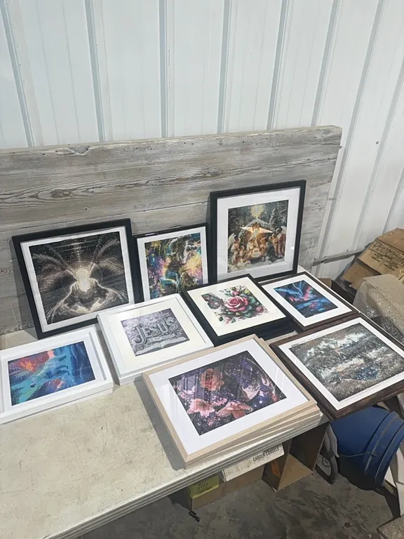 Assorted picture frames