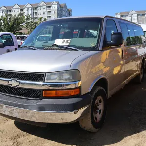 2007 Chevrolet Express 3500 Van (D706)