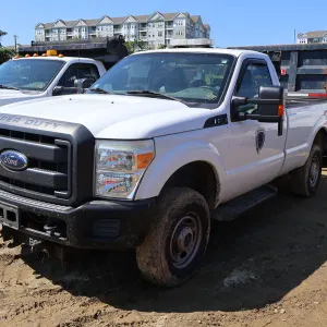 2015 Ford F-250 Super Duty Pickup Truck with Plow (F259)