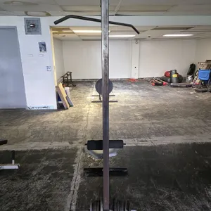 (#40) Lat Pulldown Station