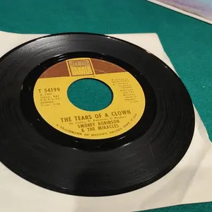 Smokey Robinson & The Miracles 45 – “Promise Me/The Tears of a Clown”