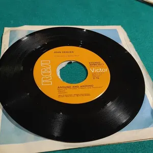 John Denver 45 – “Sunshine on My Shoulders/Around and Around”