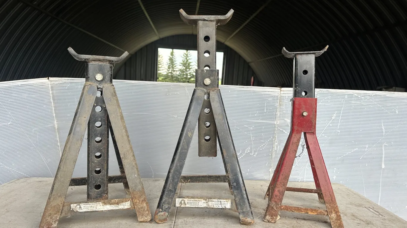 (3) Jack Stands