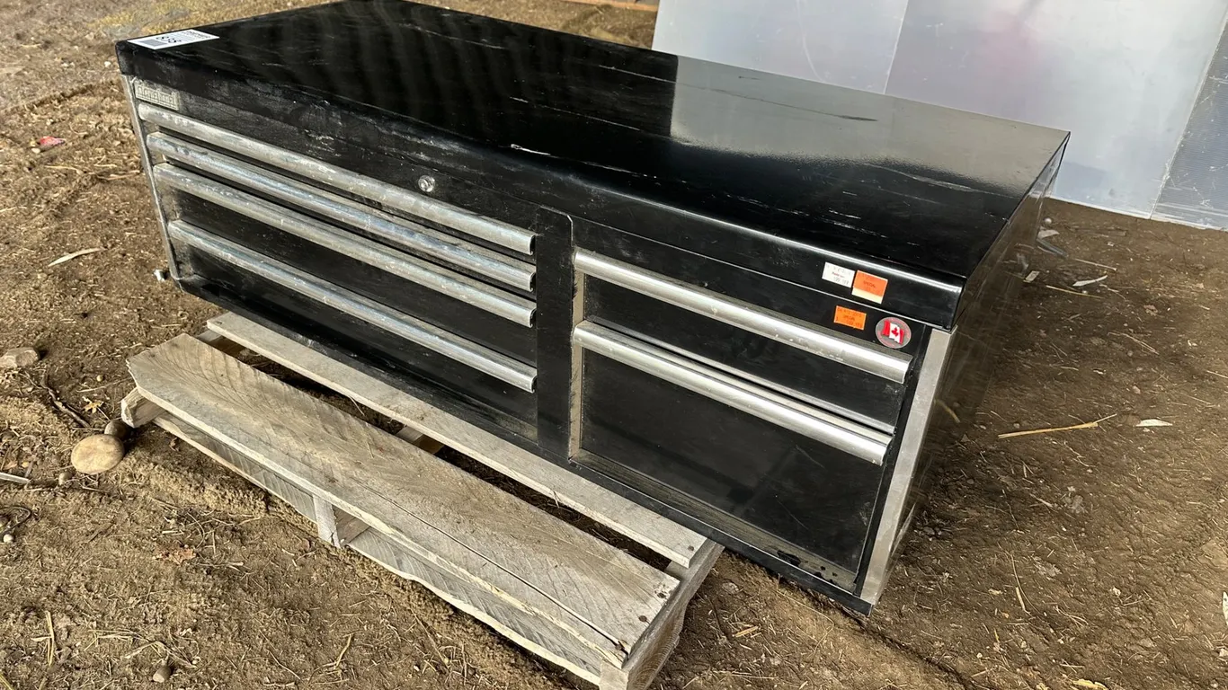 Unused International Tool Box