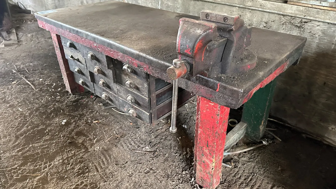 Wooden Work Bench
