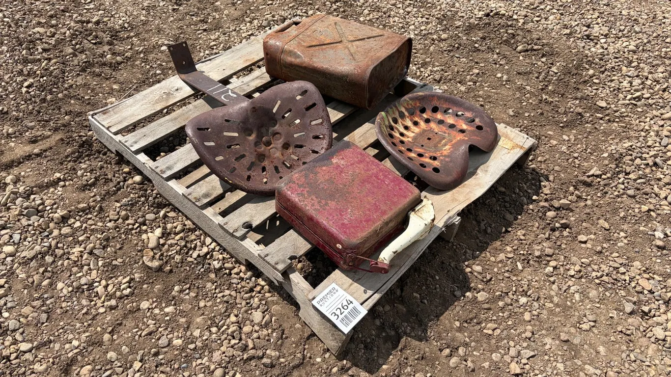 Cavalier Antique Gas Can