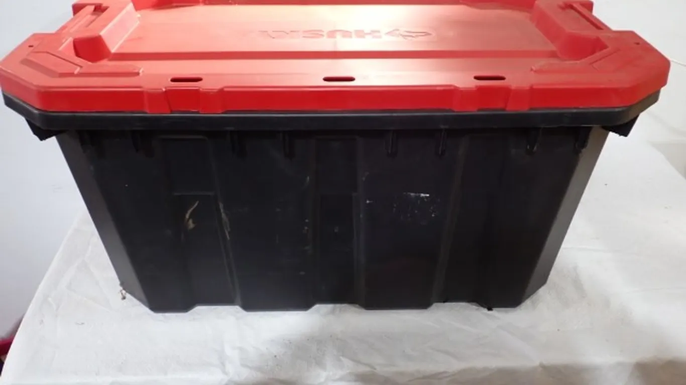 Tote of Painting & Drywall
