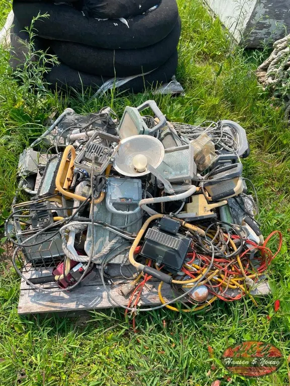 Pallet of Halogen Lights