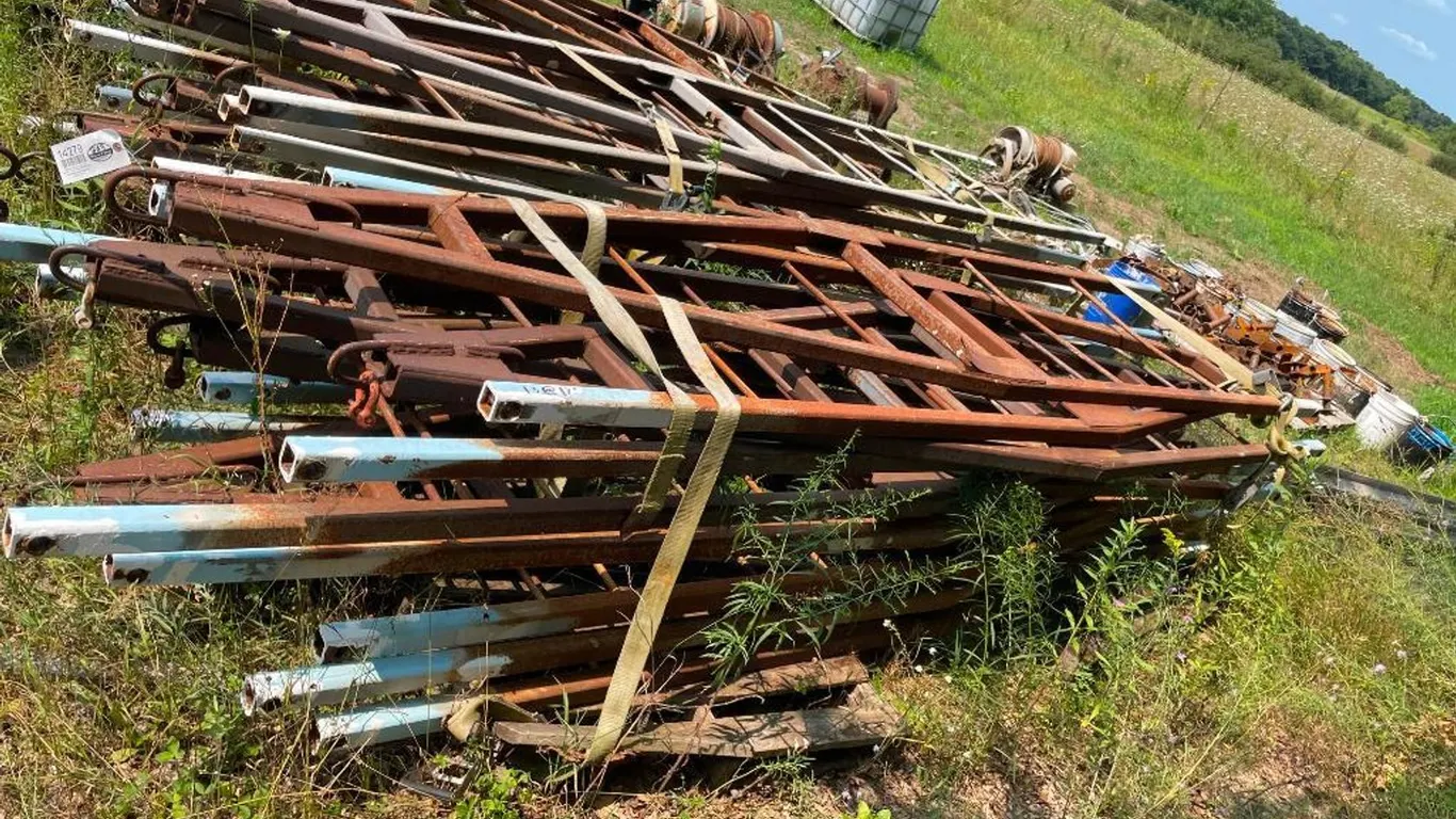 (13) 12' Water Tower Containment Arms