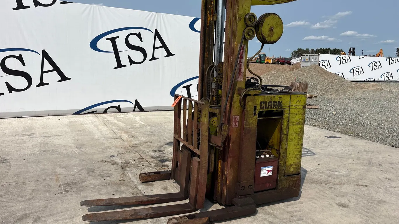 Clark NP300-30B Stand Up Forklift