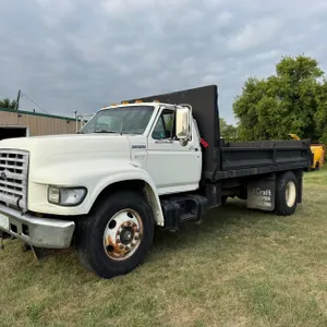 1998 Ford F800 Single Axle Dump Truck