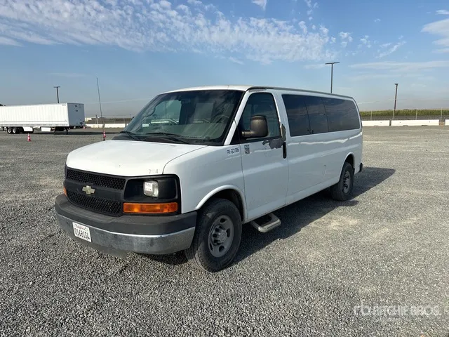 2010 Chevrolet Express 3500 Passenger Van