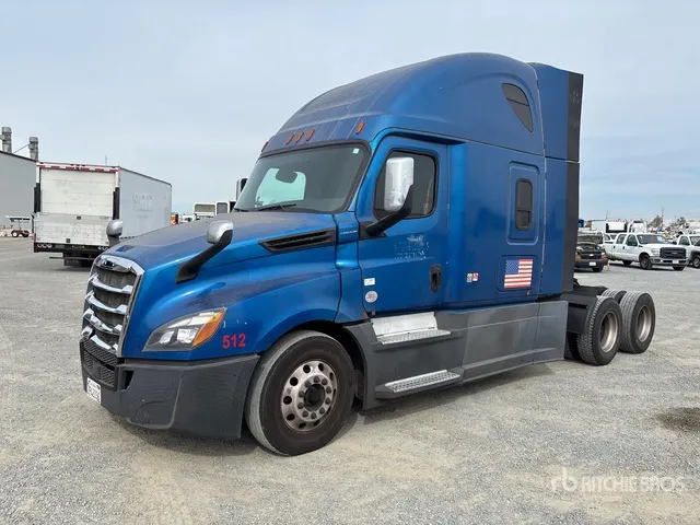 2019 Freightliner Cascadia 126 6x4 T/A Sleeper Truck Tractor