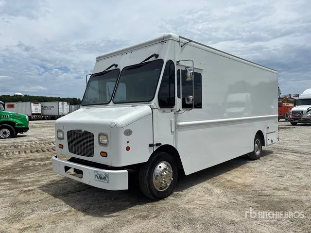 2016 Freightliner MT45 4x2 Step Van
