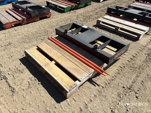 PABREAK GCC56 45 in Skid Steer Bale Spear