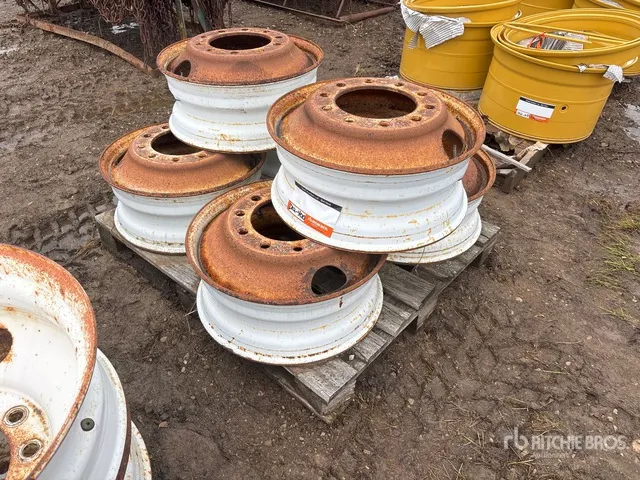 Quantity of (6) Steel Wheels - Fits Truck