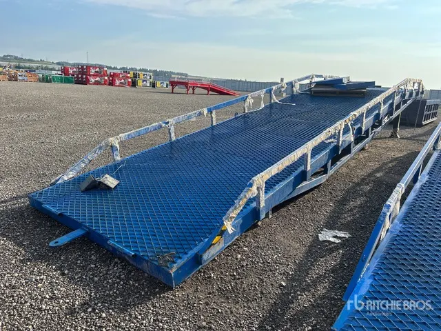 2025 Liaoning DCQ-10 37 ft 5 in x 6 ft 10 in Loading Ramp