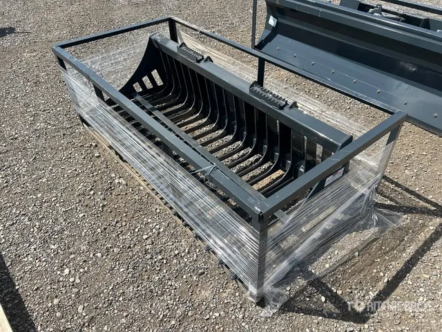 StanForge SB72 72 in Skeleton Skid Steer Bucket (Unused)