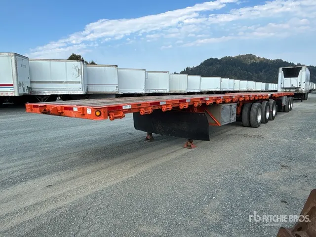 2015 Manac 32 ft Super B-Train Lead Flatbed Trailer
