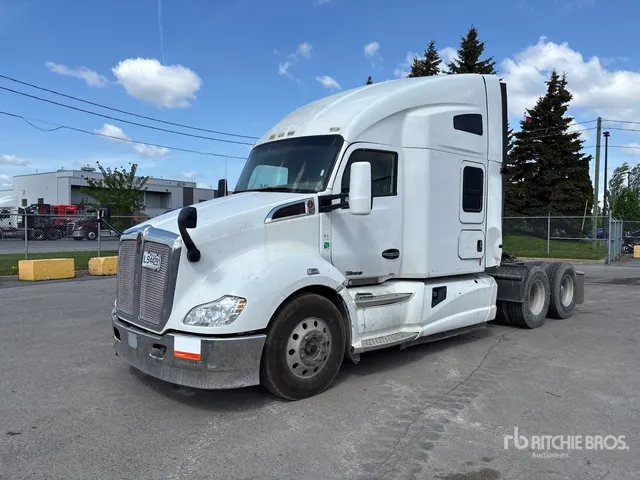 2016 Kenworth T680 6x4 T/A Sleeper Truck Tractor