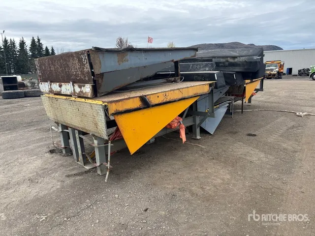 Quantity of (6) Loading Dock