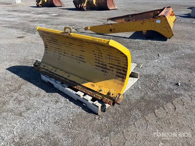 Cote KL6000 5 ft Hydraulic Snow Plow - Fits SideWalk plow
