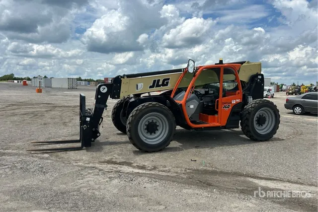 2025 JLG 742 Telehandler