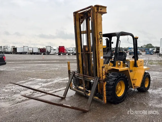 Cat RC60 4x2 Rough Terrain Forklift