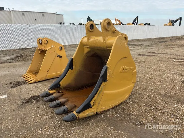 54 in Digging Excavator Bucket