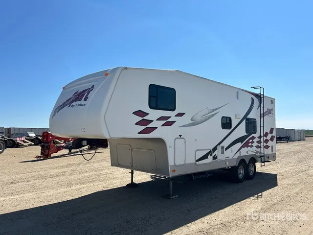 2007 Tahoe 2850FW 28 ft 6 in T/A Toy Hauler Travel Trailer