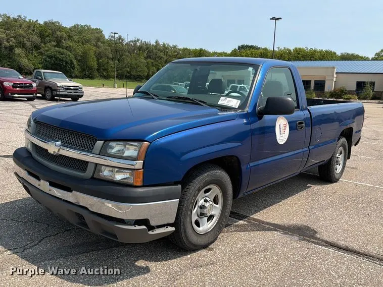 2004 Chevrolet Silverado 1500 pickup truck