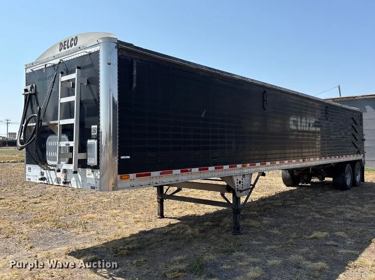 2013 Wilson DWG-550WB grain trailer