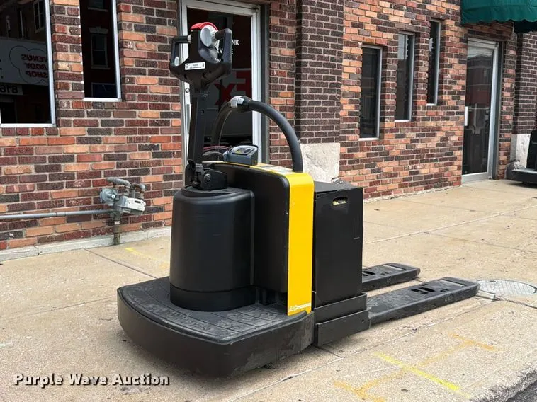 2016 Yale MPEO60LFN24T2748 pallet jack