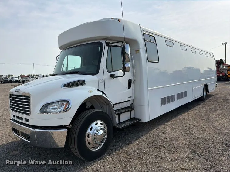 2009 Freightliner Business Class M2 bus