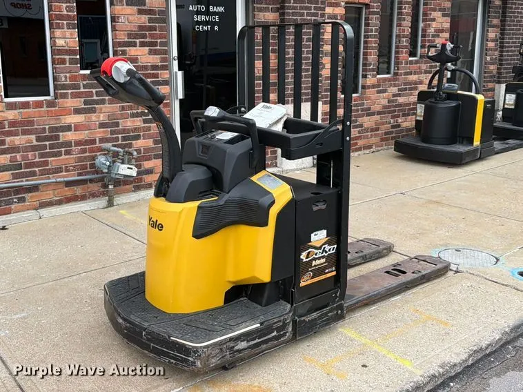2019 Yale MPE060LGN24T2748 pallet jack
