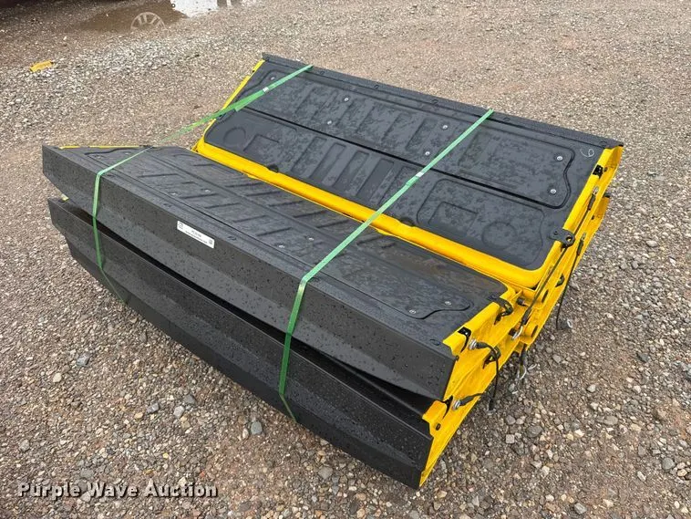 (6) pickup truck tailgates