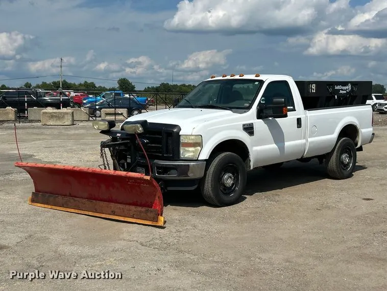 2010 Ford F350 Super Duty XL pickup truck